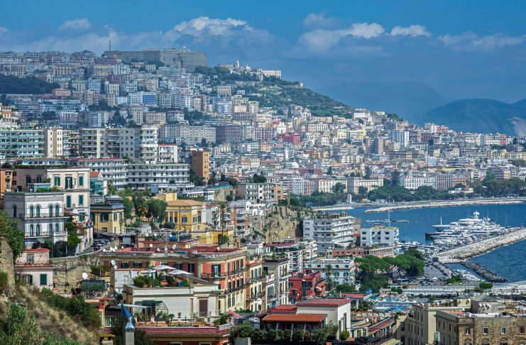 Napoli, una città da vivere tra arte, riti, sapori ed eventi napoli foto